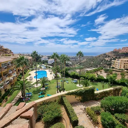 Sunny Coast Marbella 2br 2ba Panoramic Sea View 2 Pools & Wifi 6 Pax *